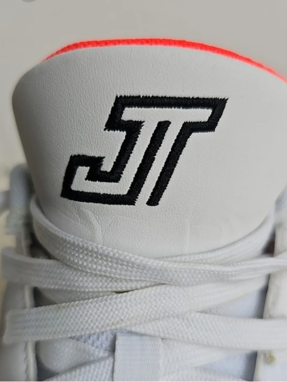 NWOB Jordan Tatum 2 Basketball Shoes White Black Red Men's Size 8.5 FJ6457-106